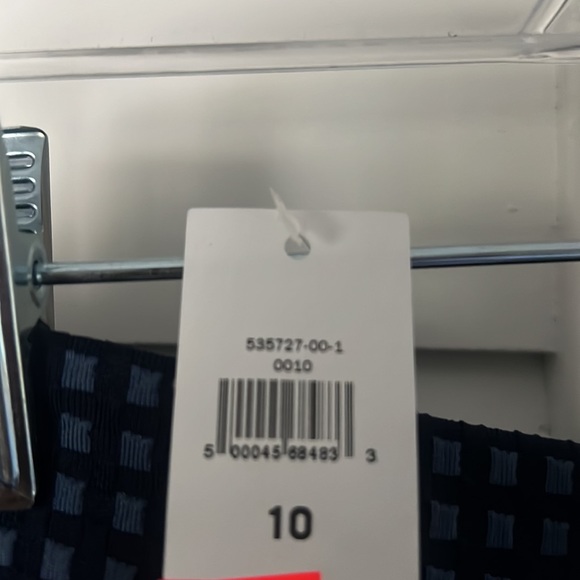 Banana Republic Fit n Flare Skirt - Picture 4 of 4